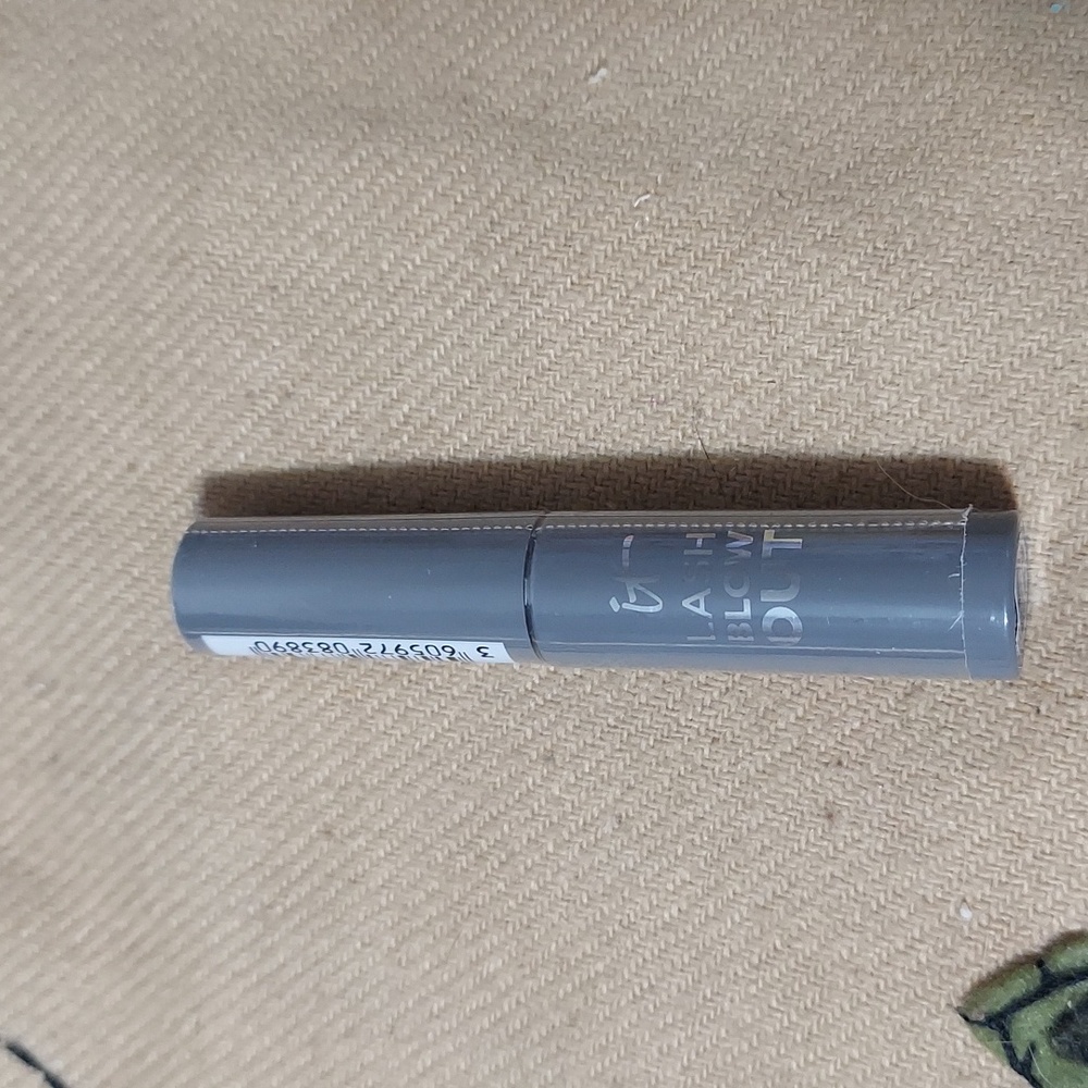 ❤️HP❤️ It Cosmetics Lash Blow Out Mascara